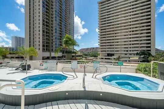 Steps To Waikiki Beach! Ocean View Condo + Free Parking Honolulu 0*,